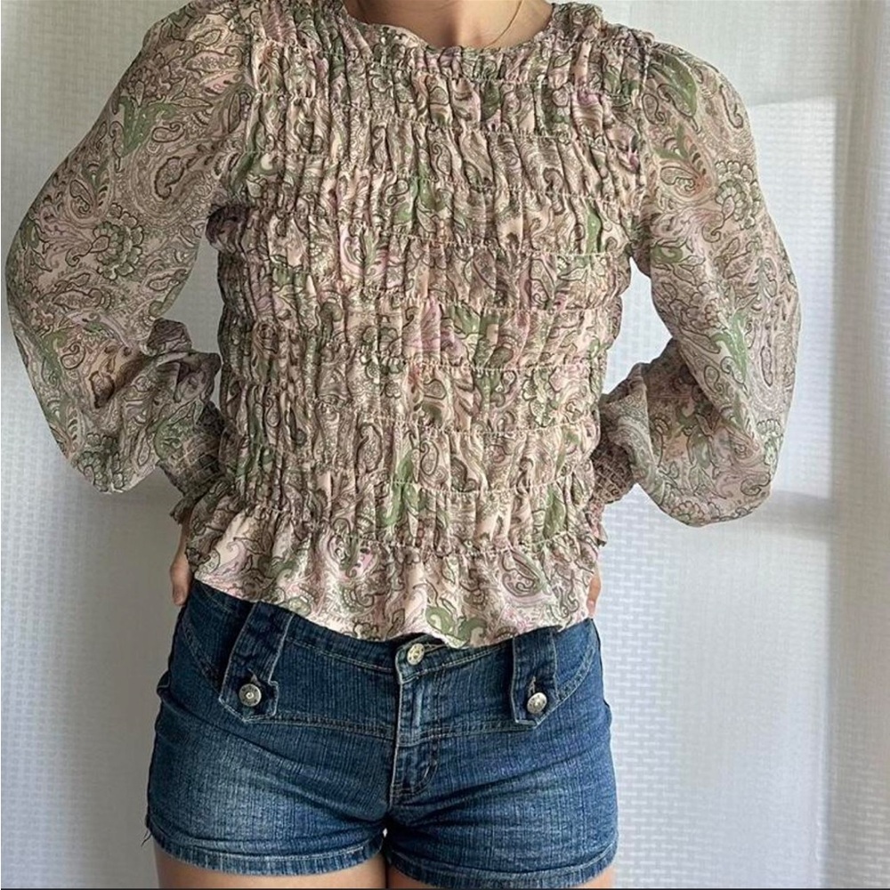 Sanctuary pink and green paisley smocked long-sleeve top - size L